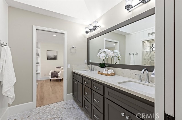 MLS #OC25254461 image #39