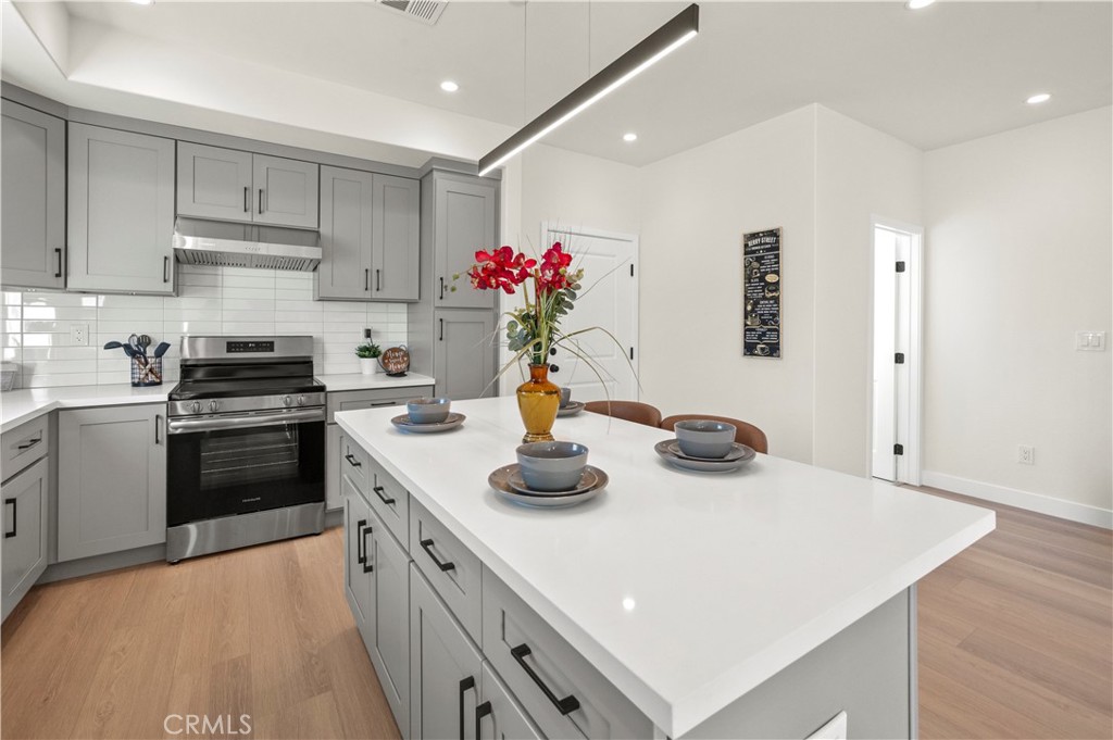 MLS #OC25254469 image #10