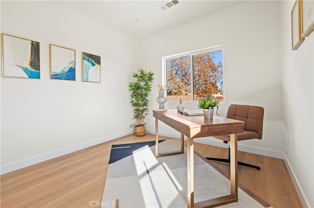 MLS #OC25254469 image #21