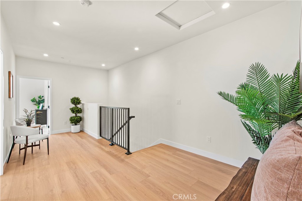 MLS #OC25254469 image #30