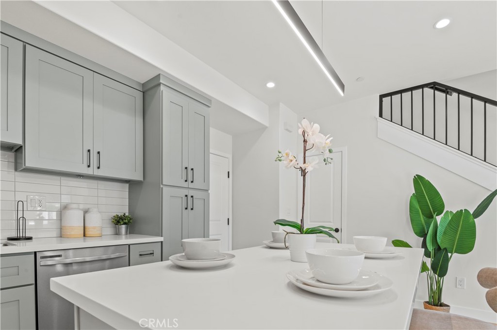 MLS #OC25254469 image #38