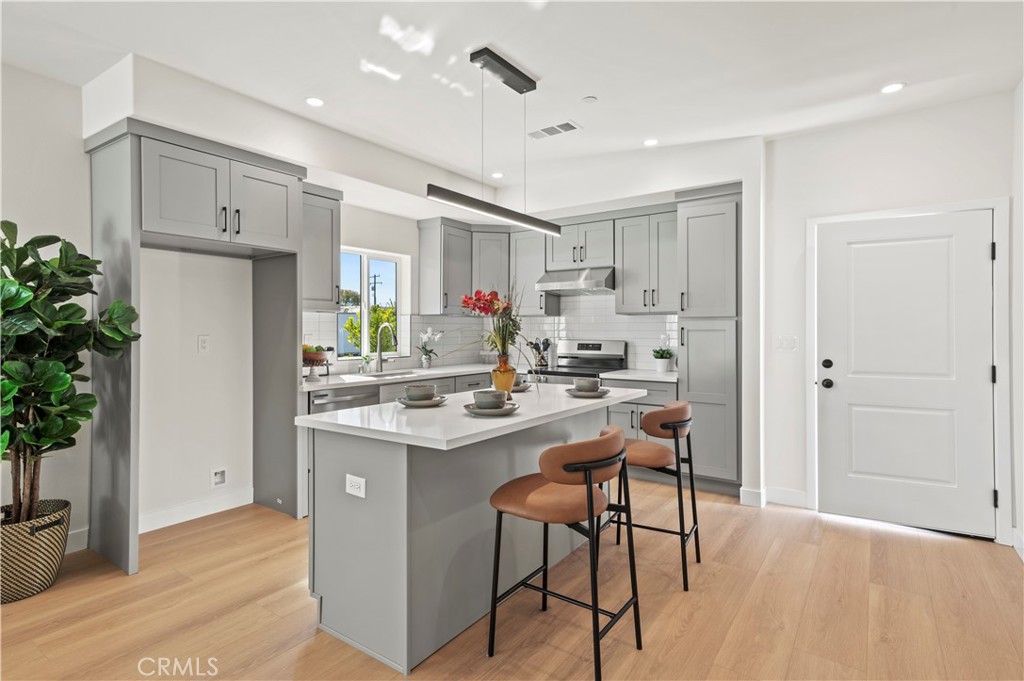 MLS #OC25254469 image #9