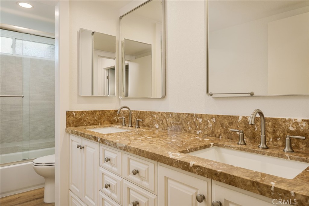 MLS #OC25254478 image #11