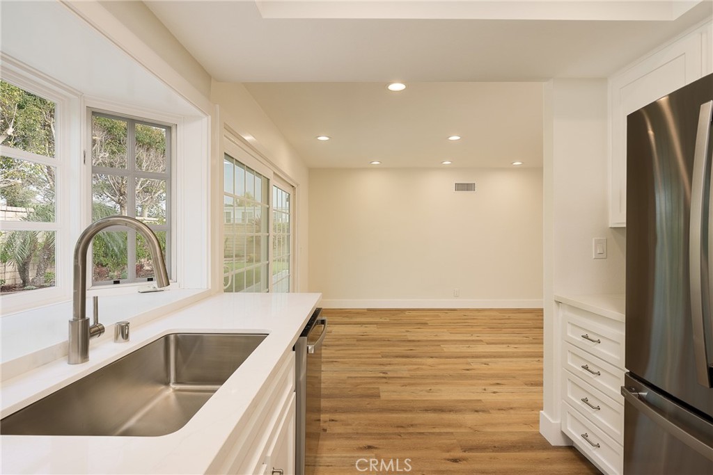 MLS #OC25254478 image #7