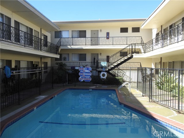 MLS #OC25254479 image #10