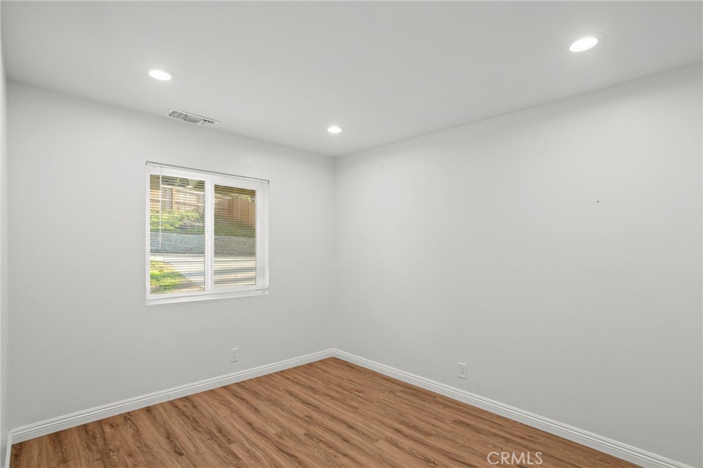 MLS #OC25254490 image #10