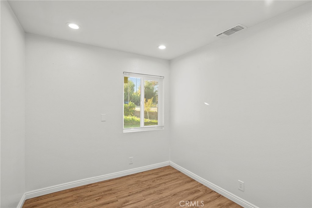 MLS #OC25254490 image #11