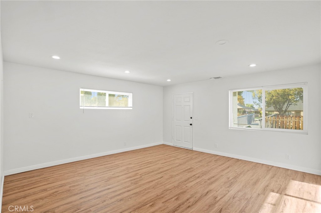 MLS #OC25254490 image #13