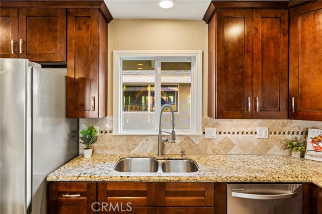 MLS #OC25254515 image #16