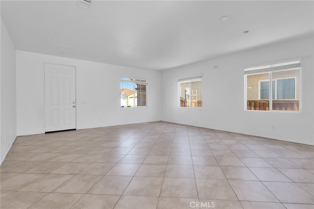 MLS #OC25254605 image #5