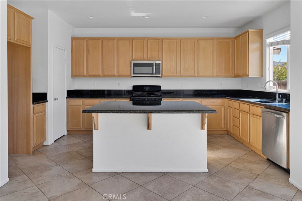 MLS #OC25254605 image #8