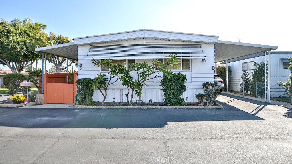 MLS #OC25254675 image #1