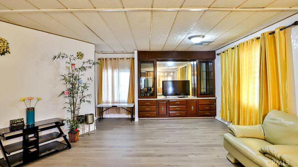 MLS #OC25254675 image #12