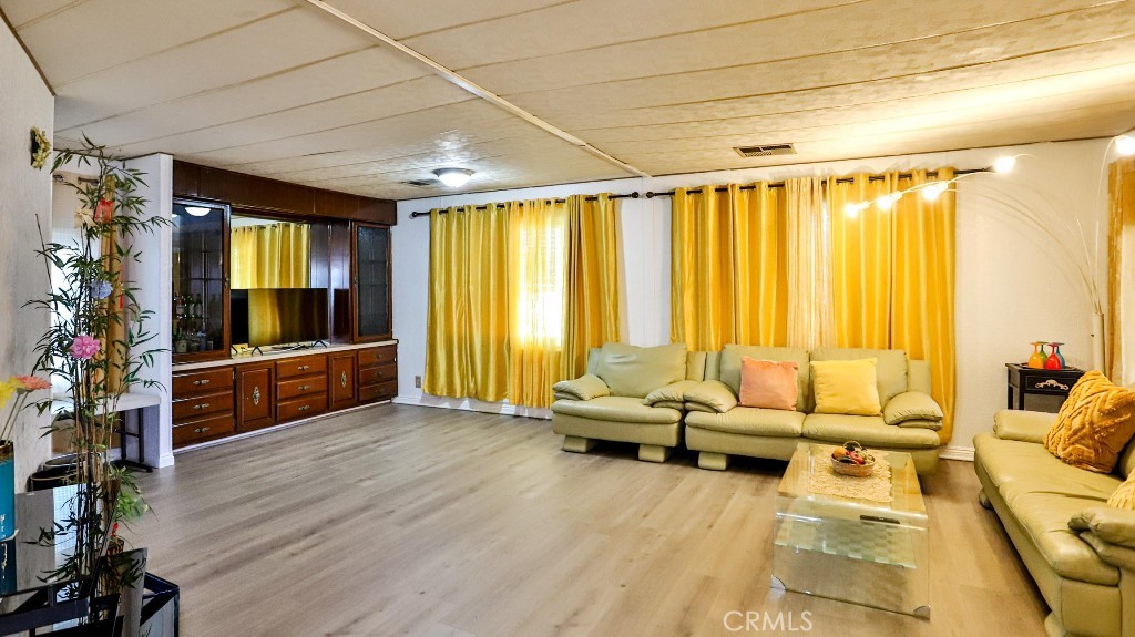 MLS #OC25254675 image #7