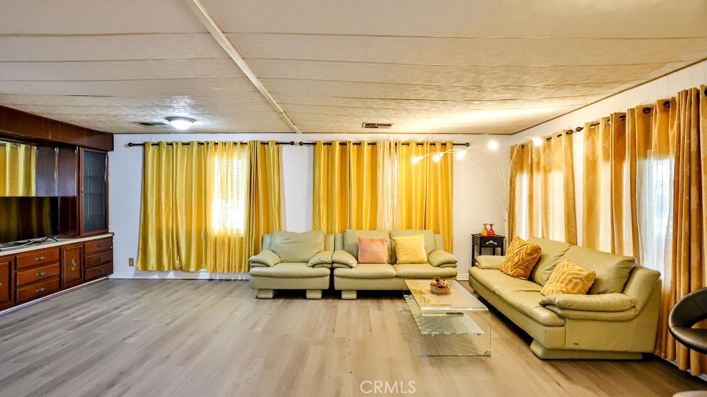 MLS #OC25254675 image #8