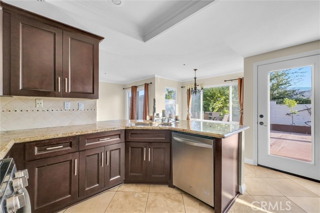 MLS #OC25254722 image #17