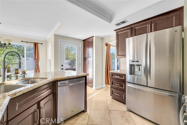 MLS #OC25254722 image #18