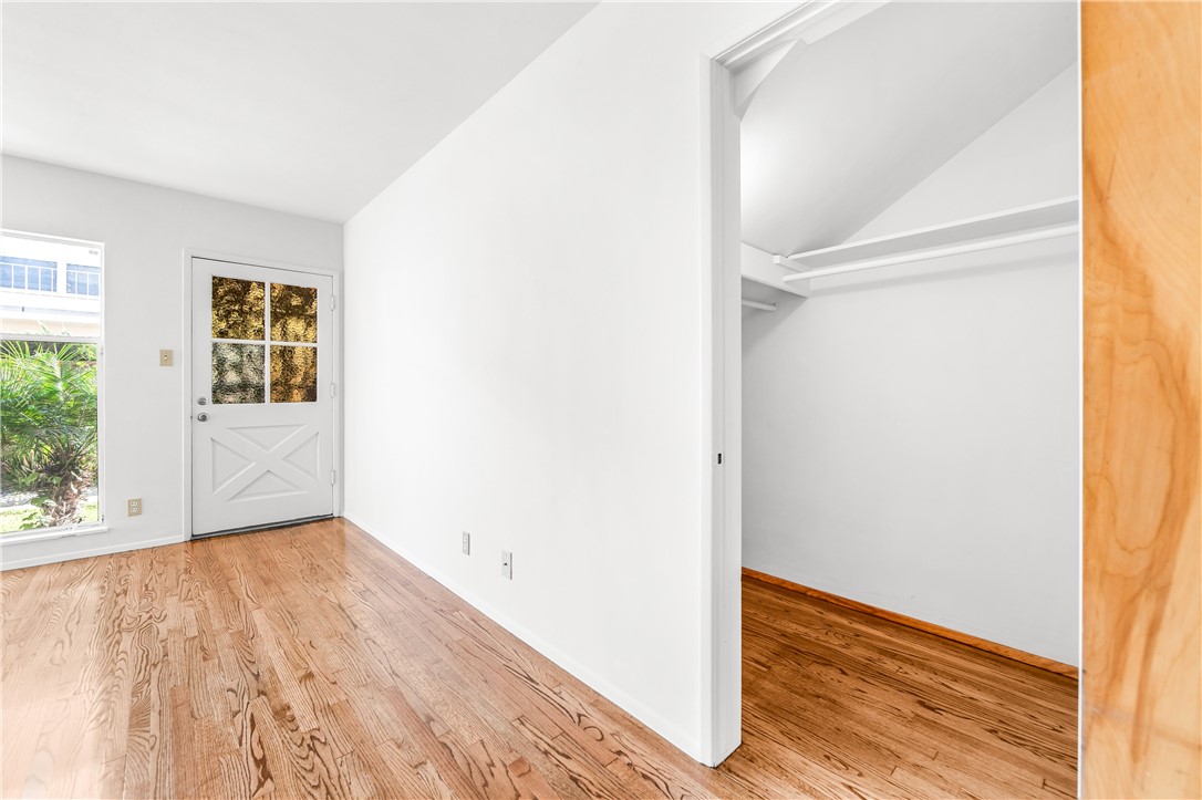 MLS #OC25254724 image #23