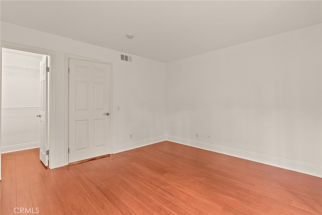 MLS #OC25254752 image #20