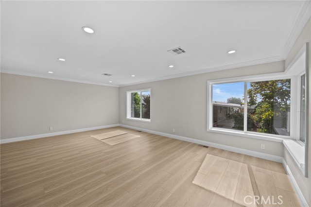 MLS #OC25254776 image #6