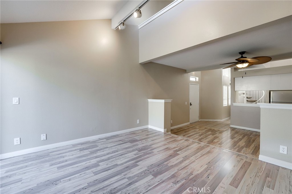 MLS #OC25254786 image #3