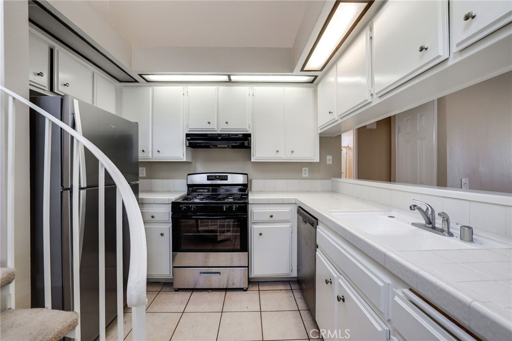 MLS #OC25254786 image #5