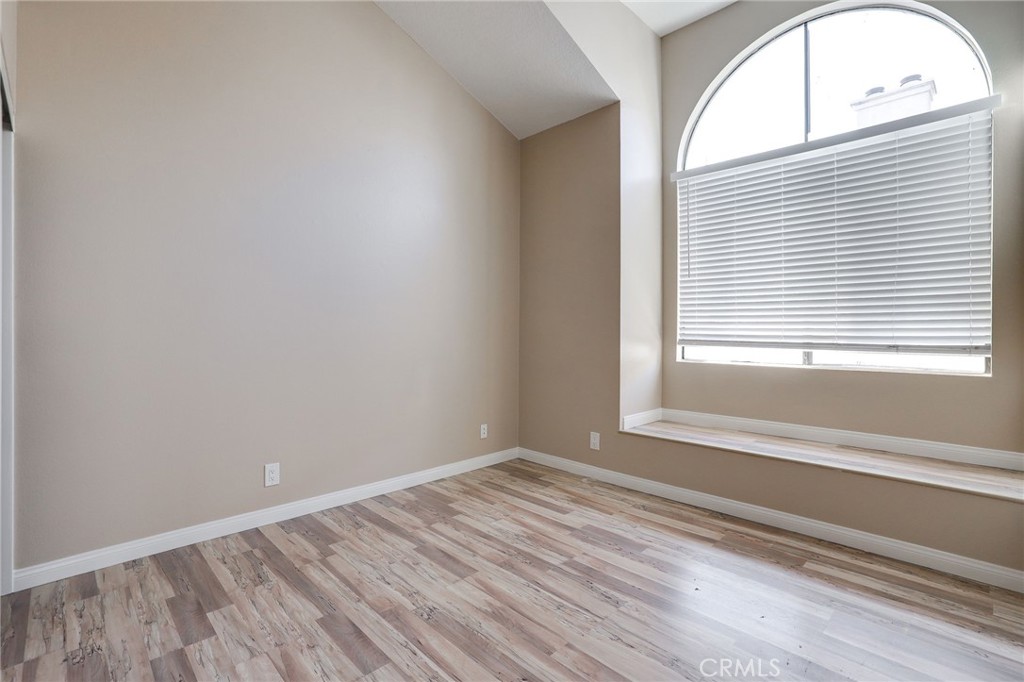 MLS #OC25254786 image #6