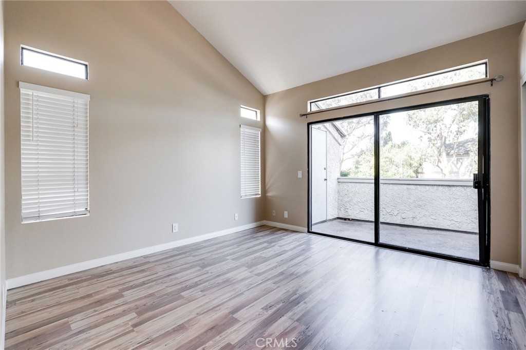 MLS #OC25254786 image #8