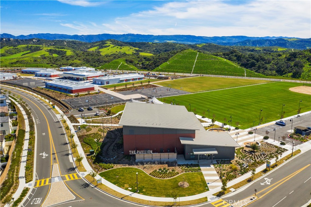 MLS #OC25254792 image #27