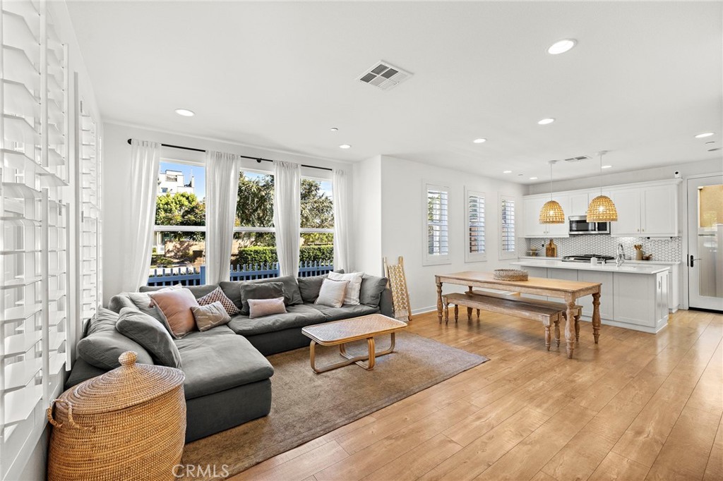 MLS #OC25254792 image #5