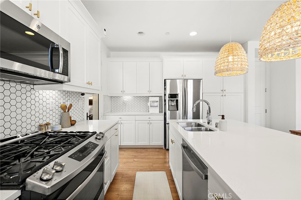 MLS #OC25254792 image #9