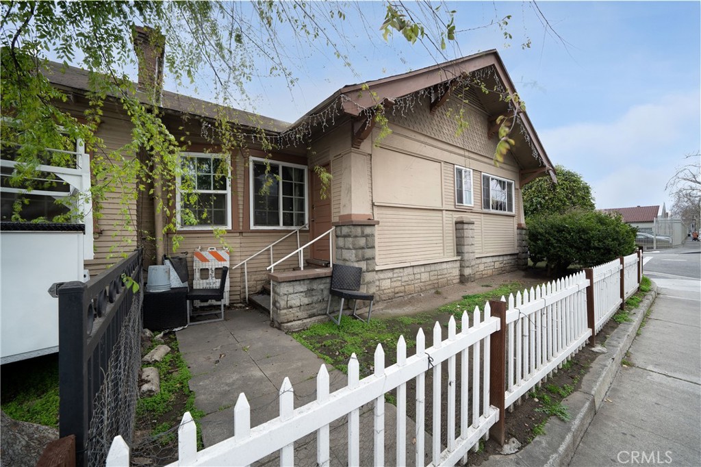 MLS #OC25254888 image #3