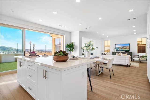 MLS #OC25254941 image #10