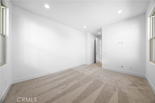 MLS #OC25254941 image #29