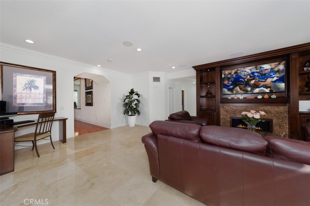 MLS #OC25254964 image #16