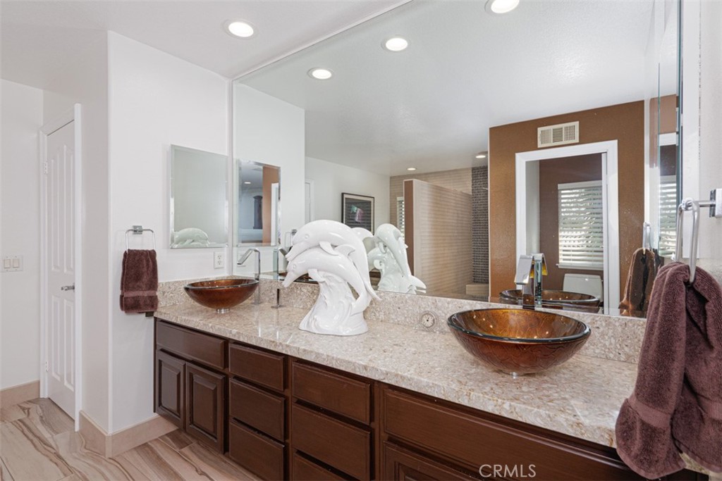 MLS #OC25254964 image #26