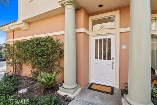 MLS #OC25254981 image #1