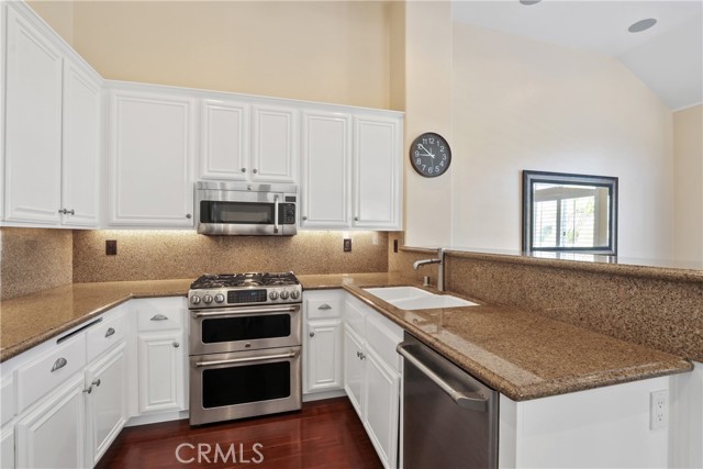 MLS #OC25254981 image #14