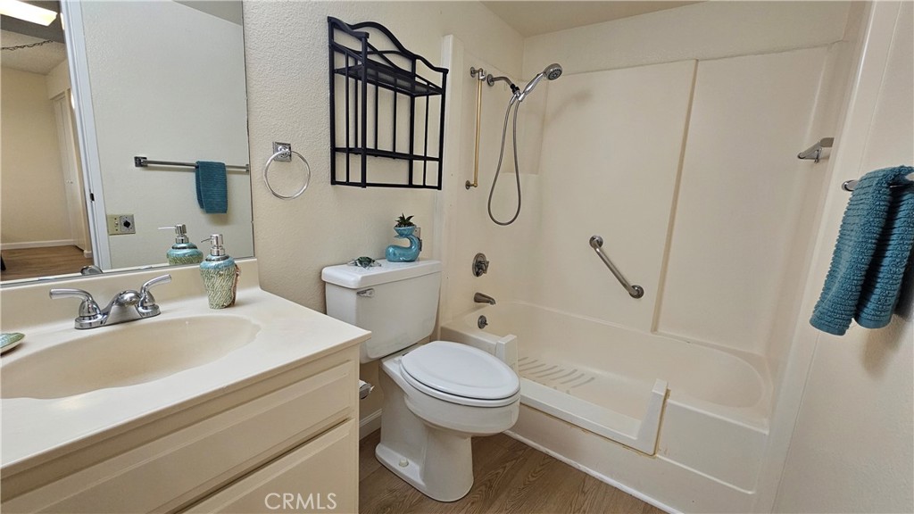 MLS #OC25254992 image #11