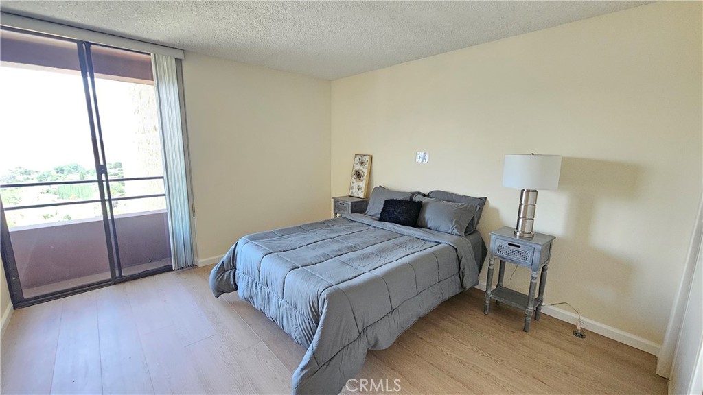 MLS #OC25254992 image #9