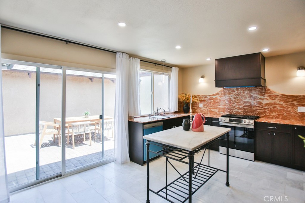 MLS #OC25180654 image #15