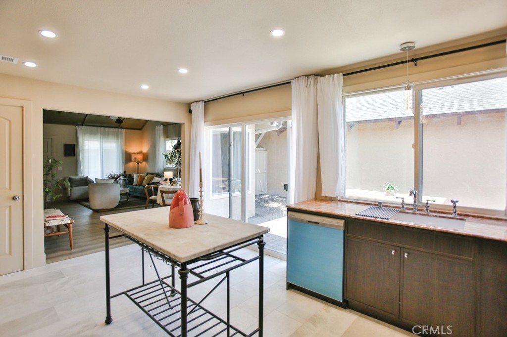 MLS #OC25180654 image #17