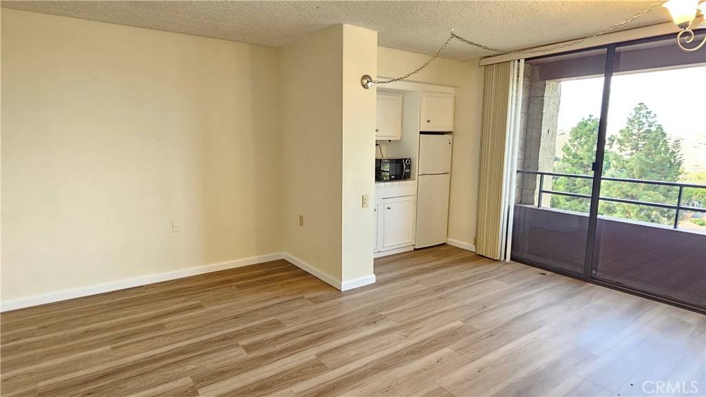 MLS #OC25255034 image #1