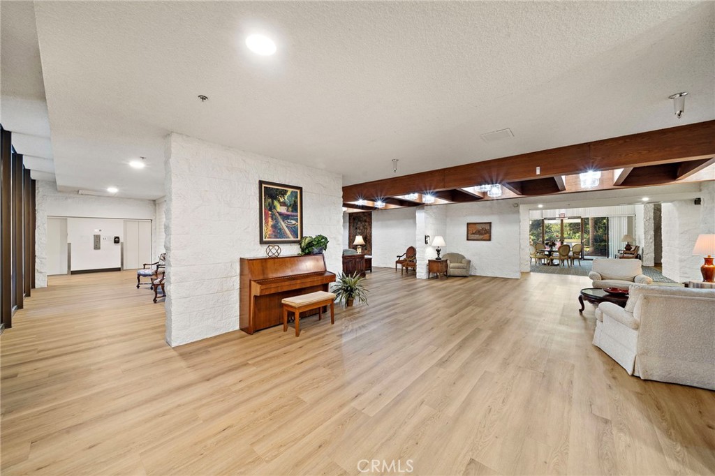 MLS #OC25255034 image #19