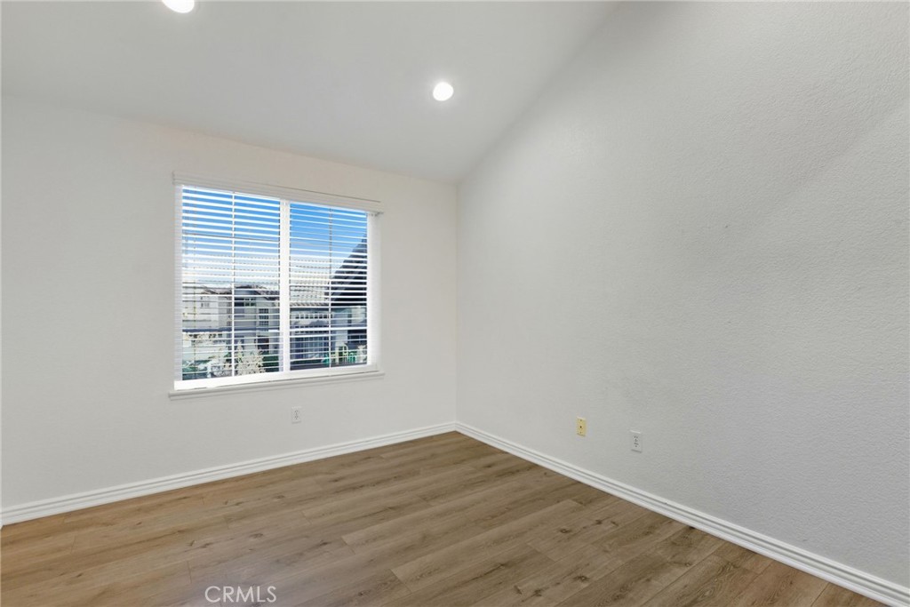 MLS #OC25255064 image #20