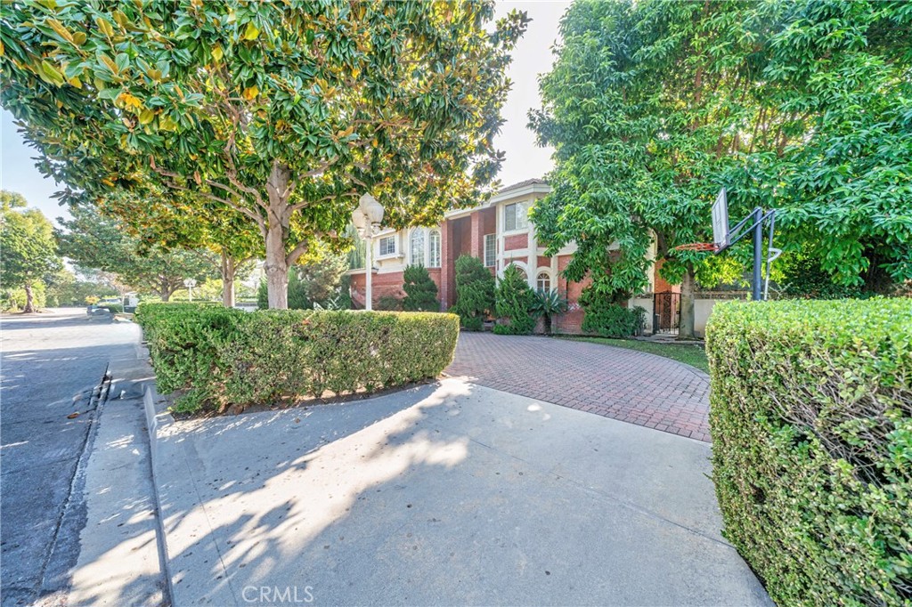 MLS #OC25255092 image #4