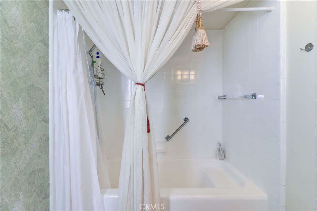 MLS #OC25255111 image #18