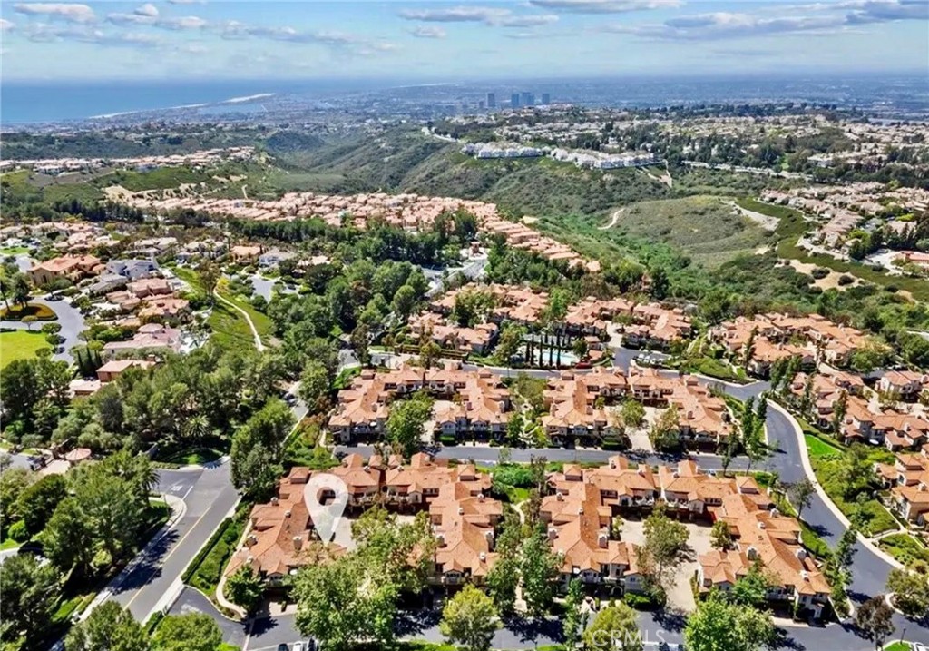 MLS #OC25255124 image #24