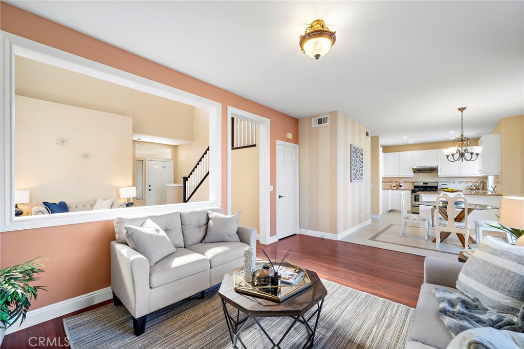 MLS #OC25255139 image #10