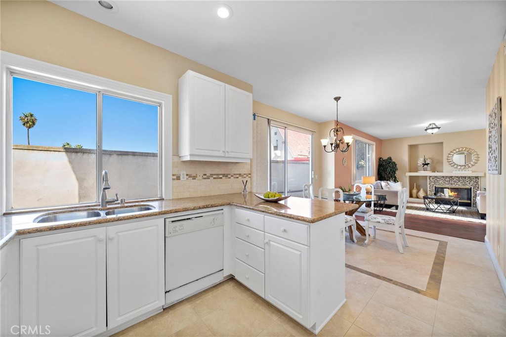 MLS #OC25255139 image #16